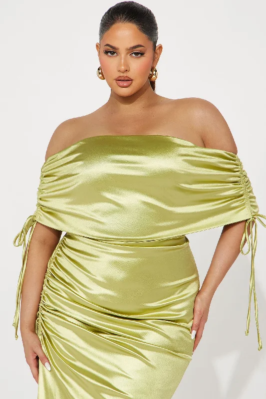 Kiara Off Shoulder Gown - Lime