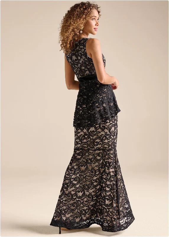 Tiered lace gown - Black