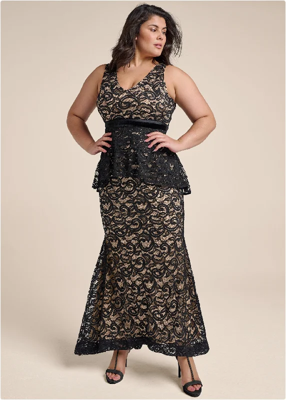 Tiered lace gown - Black