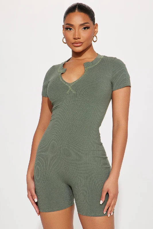 Halle Snatched Romper - Olive 2