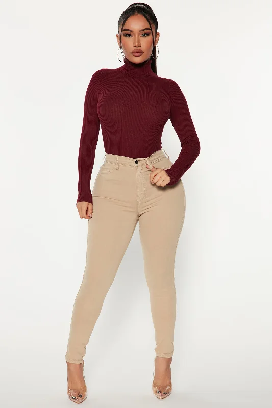 Tara Turtle Neck Sweater - Burgundy